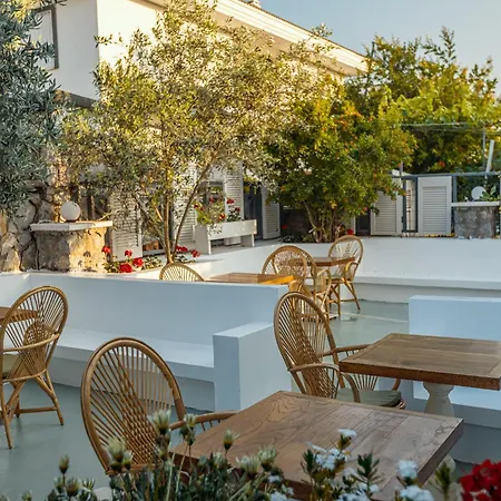 Hotel N Cesme *